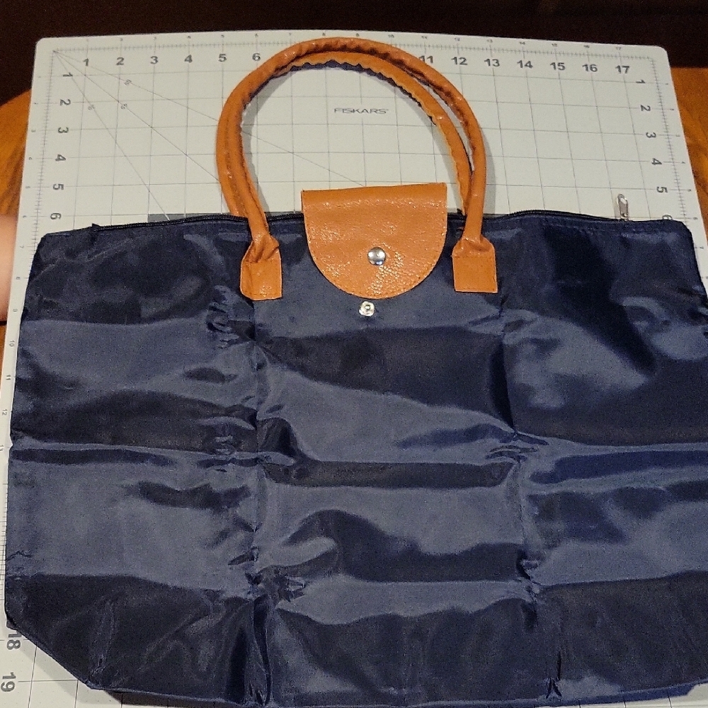 NEW Navy/Tan Compact Folded Tote Bag